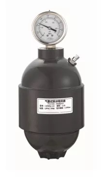 Фото Демпфер пульсаций Ligao PVC/NBR 0.35L 1.0 MPa баллонный из PVC, артикул 55212074